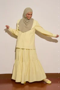 Pale-Banana-Dday-Tiered-Skirt-02
